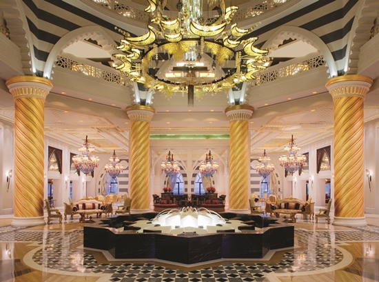 Jumeirah Zabeel Saray Dubaj lobby