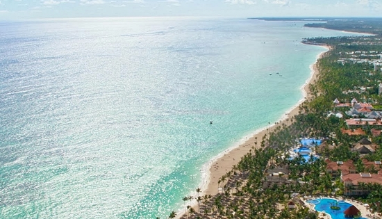 Dominikana wybrzee przed kompleksem Bahia Principe