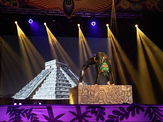 Teatr piramida Majów