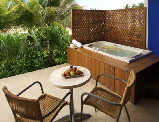 Ocean Maya Royale Jacuzzi na balkonie