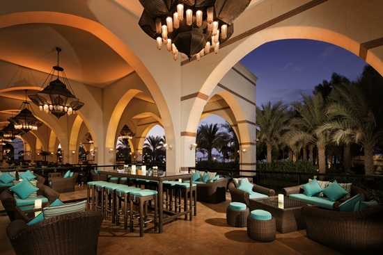 C Club taras w Jumeirah Zabeel Saray Dubaj