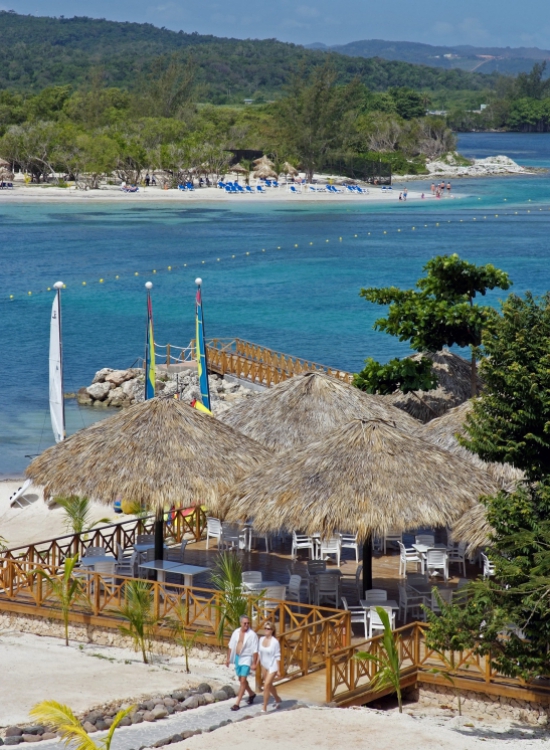 Gran Bahia Principe Jamaica bar z tarasem przy play