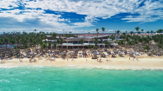 Plaa Punta Cana przed kompleksem Grand Bahia Principe